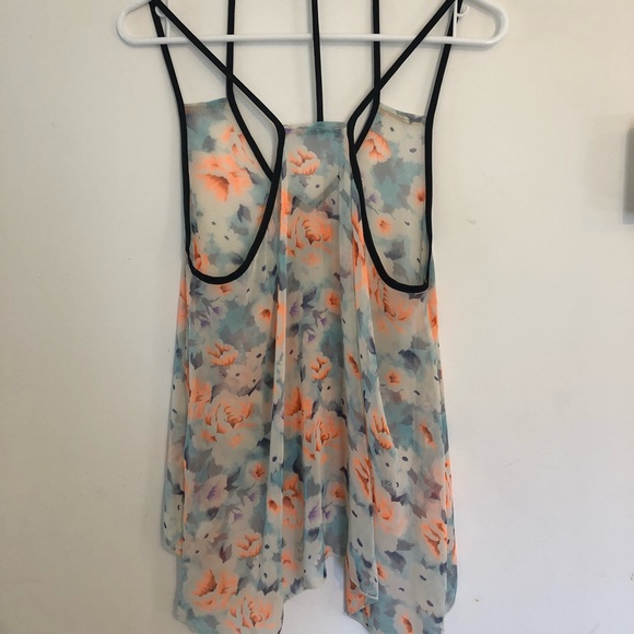 Strappy, sheer floral blouse-size large - Picture 3 of 3